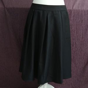 Black Pleated Skirt w/ pockets NWT